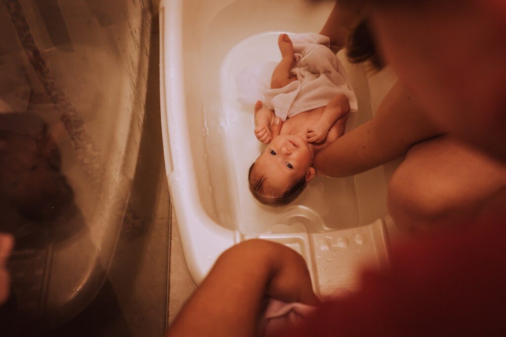 Bathing a newborn: Pre-birth and Post-birth Checlist