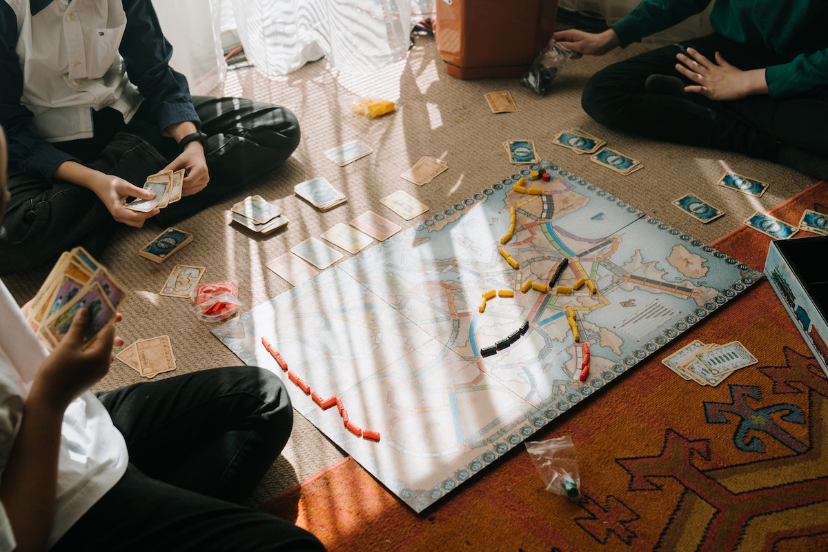 How to Plan and Execute Thrilling Board Games for Family